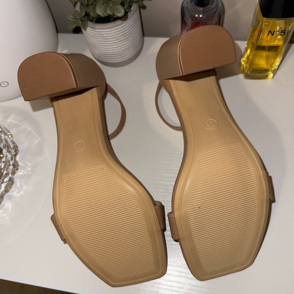 TARGET “A NEW DAY” HEELS - Picture 6 of 7